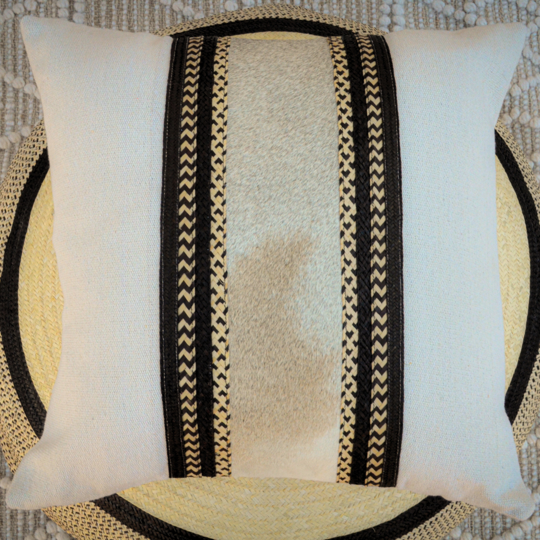 136 Cojín Piel Palm